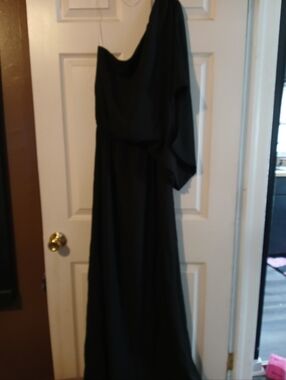 Womens NWT Black One Shoulder Black Maxi Dress Size Large STUNNING